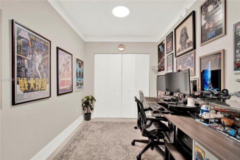 Condo in Miami, Florida, 1 bedroom № 2091286 - photo 26