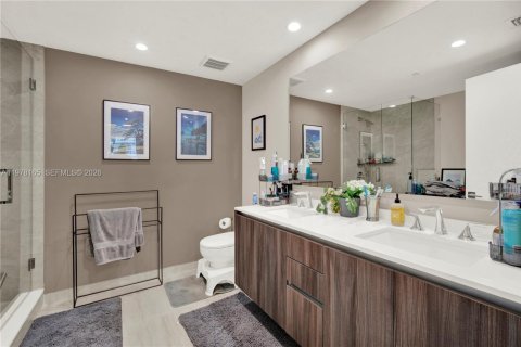 Condo in Miami, Florida, 1 bedroom № 2091286 - photo 24