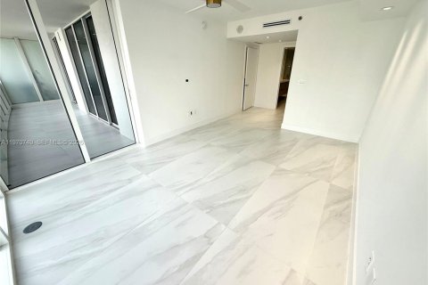 Condo in Hallandale Beach, Florida, 3 bedrooms  № 2053004 - photo 20