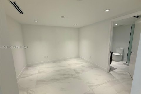 Condo in Hallandale Beach, Florida, 3 bedrooms  № 2053004 - photo 6