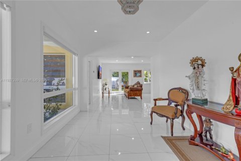 House in Homestead, Florida 4 bedrooms, 282.79 sq.m. № 1986767 - photo 5