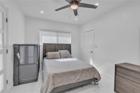 House in Homestead, Florida 4 bedrooms, 282.79 sq.m. № 1986767 - photo 21