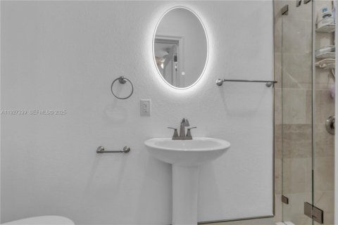 House in Homestead, Florida 4 bedrooms, 282.79 sq.m. № 1986767 - photo 27