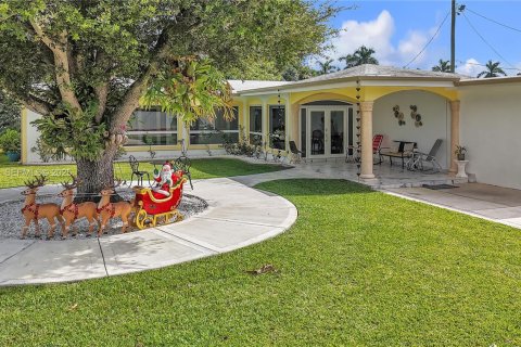 House in Homestead, Florida 4 bedrooms, 282.79 sq.m. № 1986767