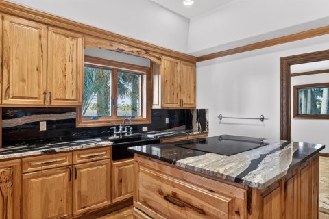 Villa ou maison à vendre à St. Lucie, Floride: 3 chambres, 325.16 m2 № 2262144 - photo 23