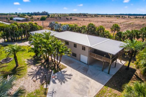 Villa ou maison à vendre à St. Lucie, Floride: 3 chambres, 325.16 m2 № 2262144 - photo 2