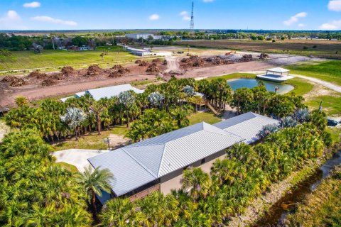 Villa ou maison à vendre à St. Lucie, Floride: 3 chambres, 325.16 m2 № 2262144 - photo 16