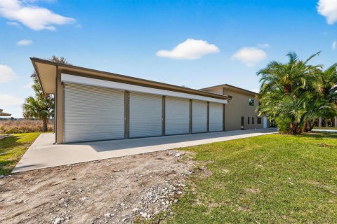 Villa ou maison à vendre à St. Lucie, Floride: 3 chambres, 325.16 m2 № 2262144 - photo 17