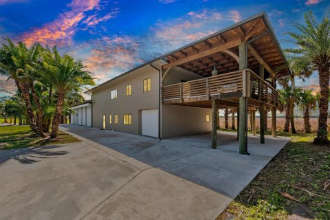 Villa ou maison à vendre à St. Lucie, Floride: 3 chambres, 325.16 m2 № 2262144 - photo 3