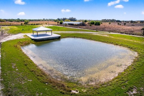 Villa ou maison à vendre à St. Lucie, Floride: 3 chambres, 325.16 m2 № 2262144 - photo 12