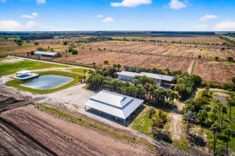 Villa ou maison à vendre à St. Lucie, Floride: 3 chambres, 325.16 m2 № 2262144 - photo 13