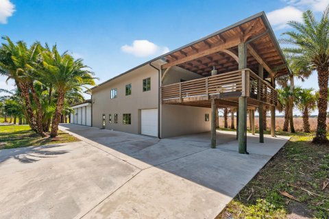 Villa ou maison à vendre à St. Lucie, Floride: 3 chambres, 325.16 m2 № 2262144 - photo 18