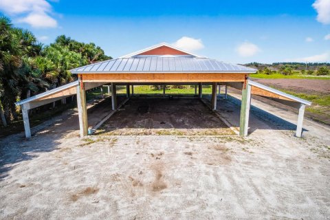 Villa ou maison à vendre à St. Lucie, Floride: 3 chambres, 325.16 m2 № 2262144 - photo 11
