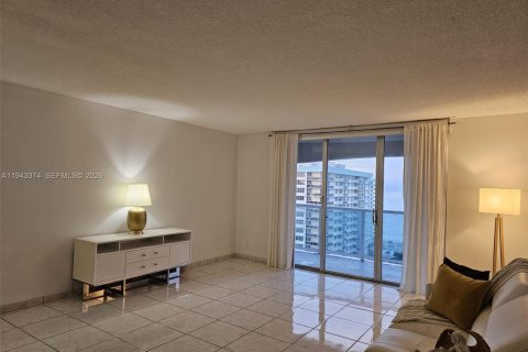 Copropriété à vendre à Hollywood, Floride: 2 chambres, 117.99 m2 № 1999638 - photo 7