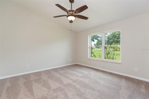 House in Zephyrhills, Florida 2 bedrooms, 138.98 sq.m. № 2393591 - photo 18