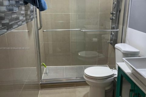 Condo in Hallandale Beach, Florida, 2 bedrooms № 1959924 - photo 9