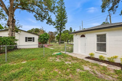 Villa ou maison à louer à Largo, Floride: 1 chambre, 47.57 m2 № 2413777 - photo 2
