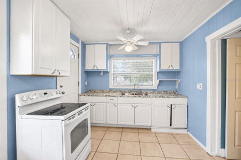 Villa ou maison à louer à Largo, Floride: 1 chambre, 47.57 m2 № 2413777 - photo 9