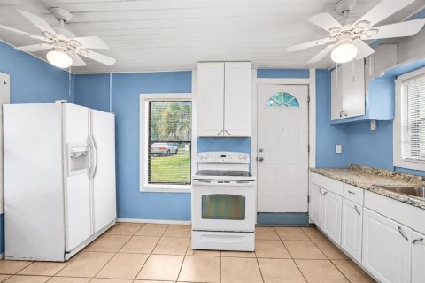 Villa ou maison à louer à Largo, Floride: 1 chambre, 47.57 m2 № 2413777 - photo 7