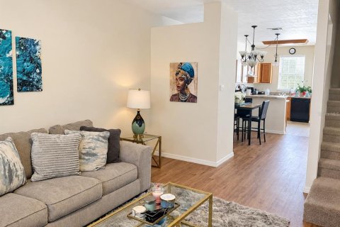 Touwnhouse à louer à Gainesville, Floride: 2 chambres, 109.25 m2 № 2396762 - photo 2