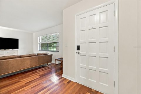 House in Orlando, Florida 4 bedrooms, 149.2 sq.m. № 2393503 - photo 9