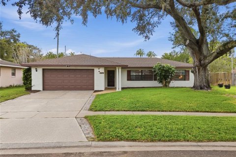 House in Orlando, Florida 4 bedrooms, 149.2 sq.m. № 2393503 - photo 2