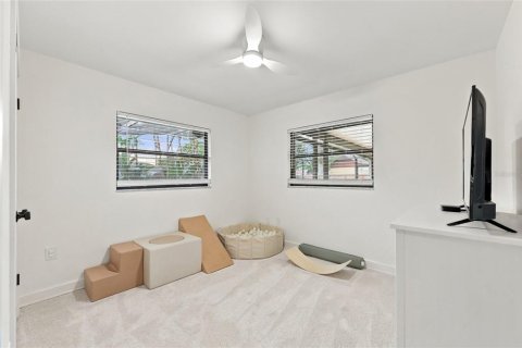 House in Orlando, Florida 4 bedrooms, 149.2 sq.m. № 2393503 - photo 27