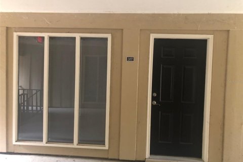 Condo in Gainesville, Florida, 2 bedrooms  № 1598452 - photo 2