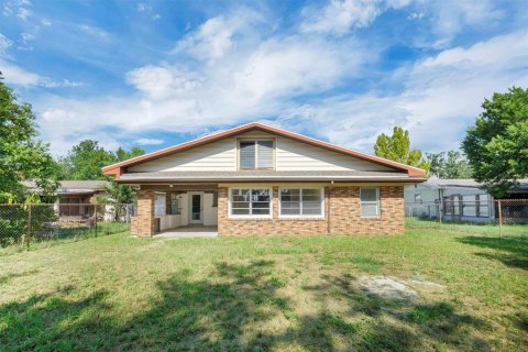 Casa en venta en Winter Haven, Florida, 3 dormitorios, 165.37 m2 № 1853965 - foto 29