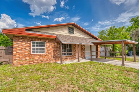 Casa en venta en Winter Haven, Florida, 3 dormitorios, 165.37 m2 № 1853965 - foto 1