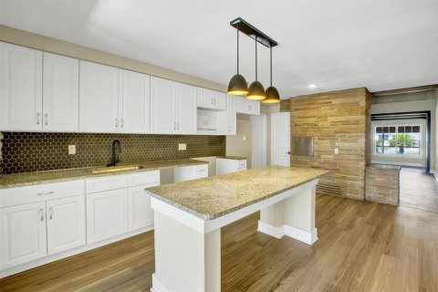 Casa en venta en Winter Haven, Florida, 3 dormitorios, 165.37 m2 № 1853965 - foto 8