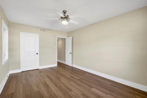 Casa en venta en Winter Haven, Florida, 3 dormitorios, 165.37 m2 № 1853965 - foto 19