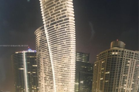 Condominio en venta en Miami, Florida, 2 dormitorios, 146.6 m2 № 1704384 - foto 4