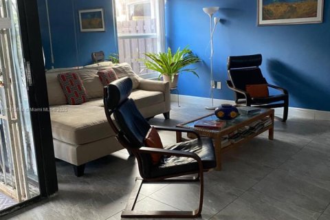 Купить таунхаус в Майами, Флорида 3 спальни, 145.39м2, № 2017009 - фото 7