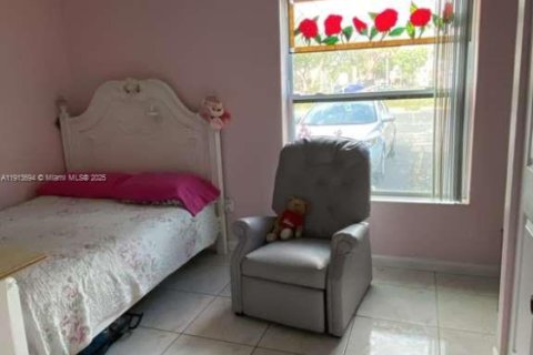 Купить таунхаус в Майами, Флорида 3 спальни, 145.39м2, № 2017009 - фото 20