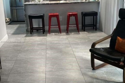 Купить таунхаус в Майами, Флорида 3 спальни, 145.39м2, № 2017009 - фото 10