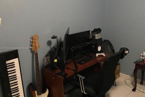 Купить таунхаус в Майами, Флорида 3 спальни, 145.39м2, № 2017009 - фото 29