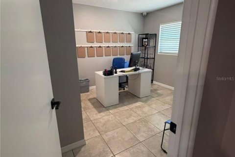 Commercial property in New Port Richey, Florida 130.62 sq.m. № 2214588 - photo 12