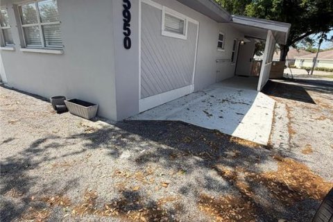 Commercial property in New Port Richey, Florida 130.62 sq.m. № 2214588 - photo 7