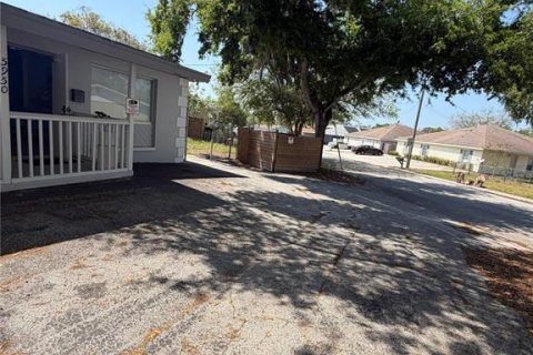 Commercial property in New Port Richey, Florida 130.62 sq.m. № 2214588 - photo 4