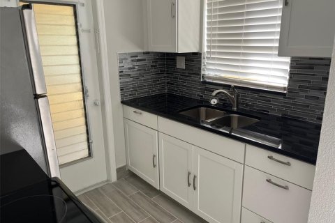Apartamento en alquiler en Saint Pete Beach, Florida, 2 dormitorios, 69.68 m2 № 1724316 - foto 5