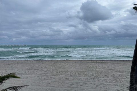 Снять в аренду кондоминиум в Лодердейл-бай-те-Си, Флорида 1 спальня, 75.44м2, № 1991265 - фото 6