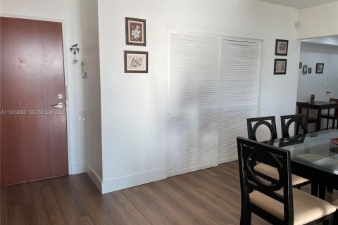 Снять в аренду кондоминиум в Лодердейл-бай-те-Си, Флорида 1 спальня, 75.44м2, № 1991265 - фото 13