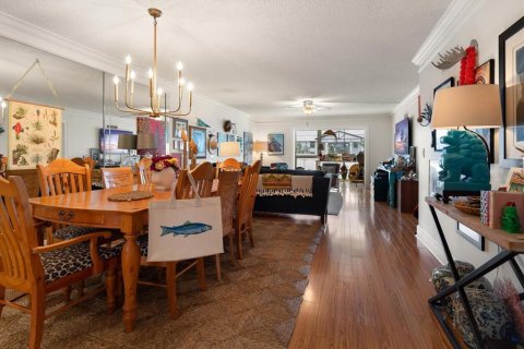Condo in Belleair Bluffs, Florida, 2 bedrooms № 2354175 - photo 3