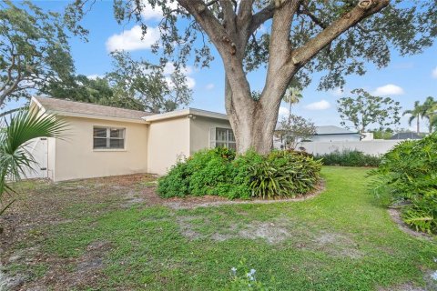 Villa ou maison à vendre à Seminole, Floride: 3 chambres, 113.62 m2 № 1914349 - photo 7