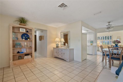 Villa ou maison à vendre à Seminole, Floride: 3 chambres, 113.62 m2 № 1914349 - photo 11