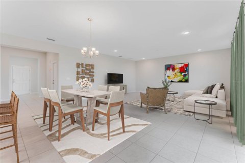 House in West Melbourne, Florida 5 bedrooms, 265.33 sq.m. № 1886017 - photo 5