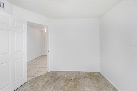 Villa ou maison à louer à Sun City Center, Floride: 2 chambres, 86.12 m2 № 2388839 - photo 6