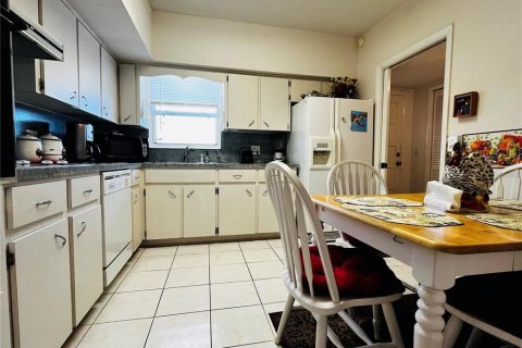 Copropriété à louer à Clearwater, Floride: 2 chambres, 130.06 m2 № 2156964 - photo 5