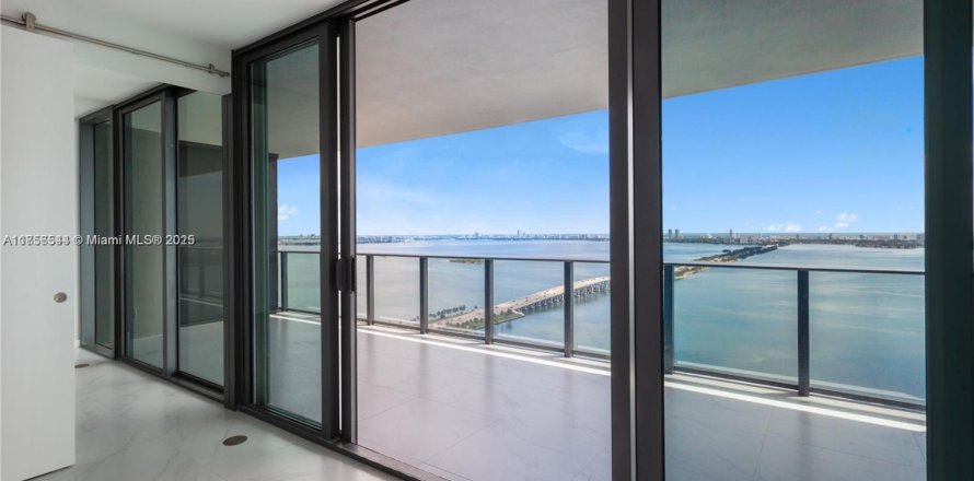 Condo à Miami, Floride, 3 chambres № 1882222